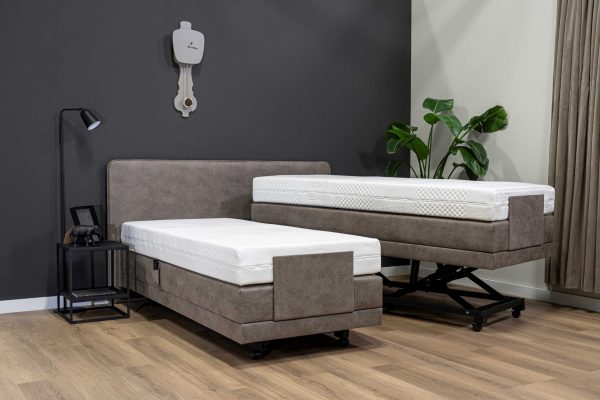 Hoog-Laag_boxspring_Zorgbed__beddenspecialist_NightStore_Tempur_auping_pullman_Eastborn_caresse